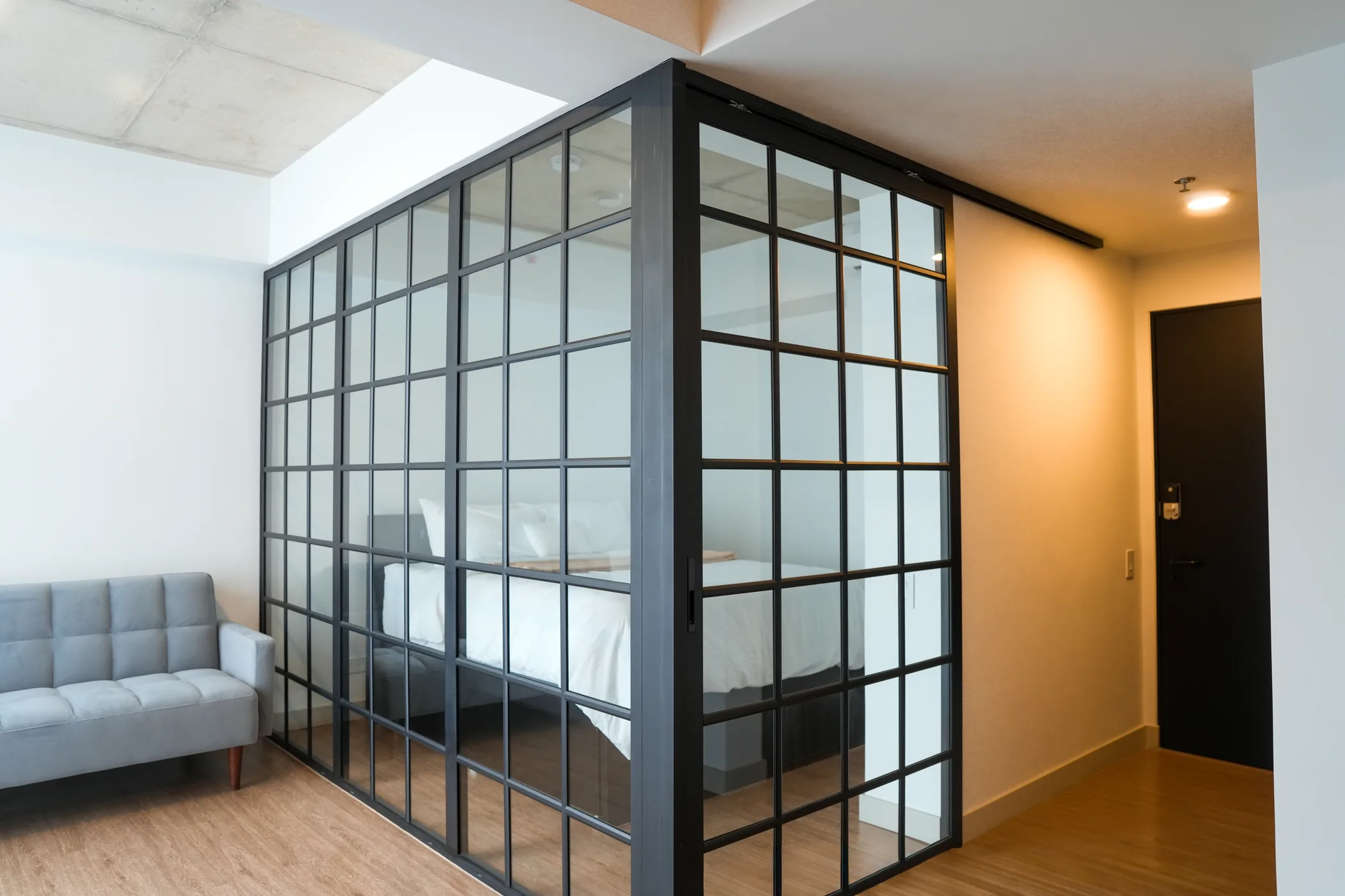 Apartamento SECRT 812 con dormitorio de vidrio negro